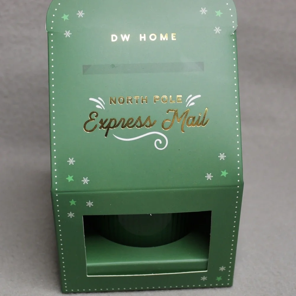 DW Home Magical Elf Mail Scented Candle 5.2oz Green North Pole Express Mail‎ Box